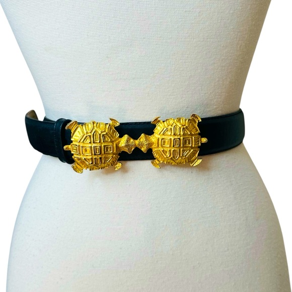 GAIL LABELLE VINTAGE GOLD TURTLES LEATHER BELT. - Picture 1 of 6